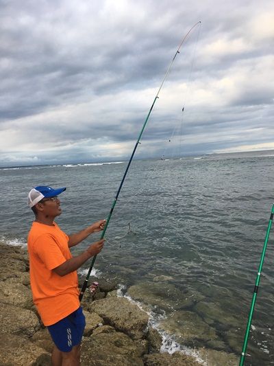 Another interesting local technique was to cast a small fine net via a fishing rod