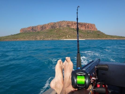 To Grande Rocky Escarpments dressed by blue water